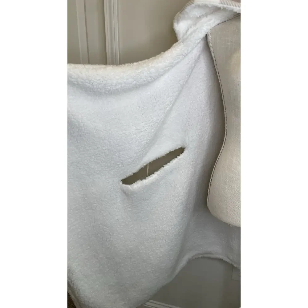 NWT $ 99.95 Soft Surroundings Taupe Plaid Wearable Throw Sherpa Poncho One Size - Picture 4 of 16